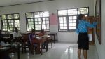 Siswa-kelas-2-IPA-saat-jam-kosong-diisi-dengan-pelajaran-Bahasa-Jepang