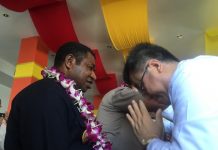 Bupati Mandacan Kaji Instruksi Aturan Penjualan Lem Aibon