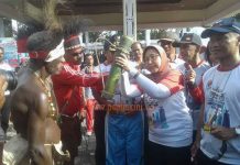 Gowes Pesona Nusantara Bawa Tanah dan Air Wondama