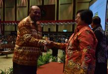 Raih Adipura ke Empat, Bupati Biak Numfor Bawa 10 Mama Papua Penjaga Kebersihan