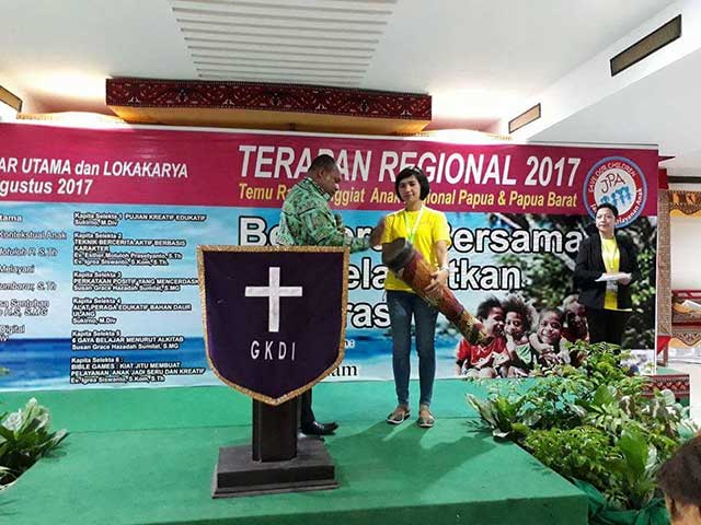 anggota-dpd-Jacob-Esau-Komigi