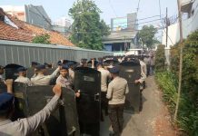 Setnov Pimpin Pleno, DPP PG Dijaga Ratusan Brimob