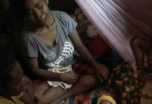 Tak Ada Akses Jalan dan FasKes, Bayi Dua Bulan Meninggal Dunia Jenasah bayi Ester Marau disemayamkan di rumah duka.