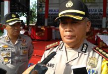 Wakapolda PB Ingatkan Jangan Pandang Enteng Ancaman Terorisme Wakapolda Papua Barat, Kombes Tatang (kiri), didampingi Kapolres Manokwari, AKBP Adam Erwindi.