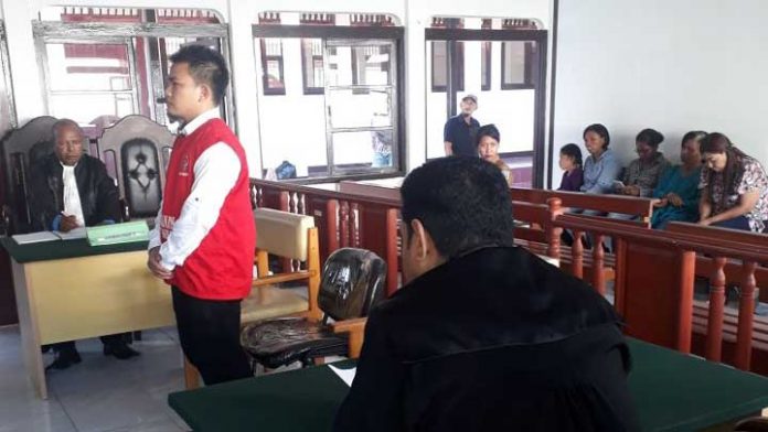 Boy Edward Sijono divonis 4 tahun penjara karena terbukti memiliki 29 paket ganja dalam sidang di PN Sorong, Selasa (30/1).