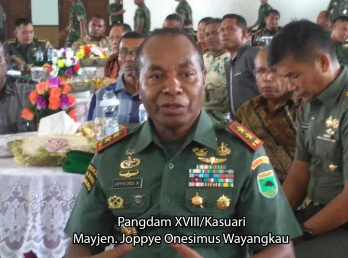 Pangdam XVIII/Kasuari Mayjen Joppye Onesimus Wayangkau.