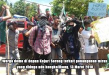 Duga Ada Kongkalikong Kasus Miras, Ratusan Orang Demo Depan Kejari Sorong