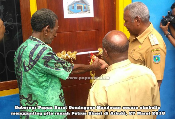 Gubernur Papua Barat resmikan renovasi rumah