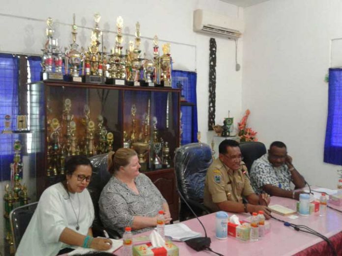 Pertemuan tim Kedubes Australia dengan Pemkab Kaimana, Kamis (15/3).