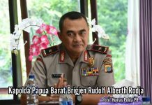 Kapolda Papua Barat Rencana Bangun Gereja-Mesjid Bersebelahan Kapolda Papua Barat Rencana Bangun Gereja-Mesjid Bersebelahan