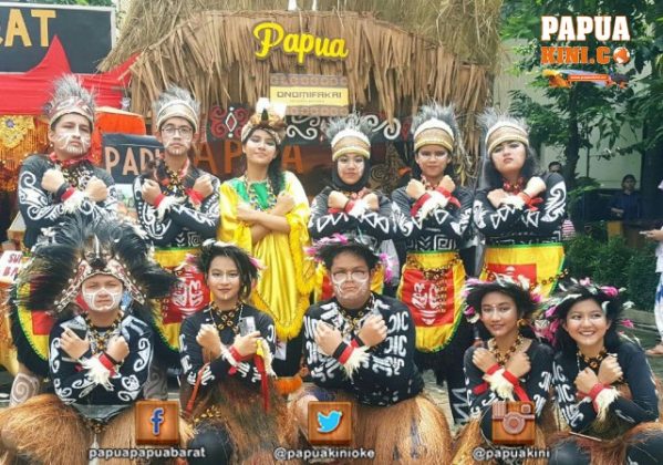 Tarian Papua Meriahkan Festival Budaya 8