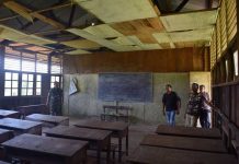 Puluhan Program Fisik dan Non Fisik Digeber di TMMD 101 Ruang kelas memprihatinkan di SD Kampung Sailala Distrik Sayosa Kabupaten Sorong, Papua Barat ini jadi salah satu sasaran TMMD 101.