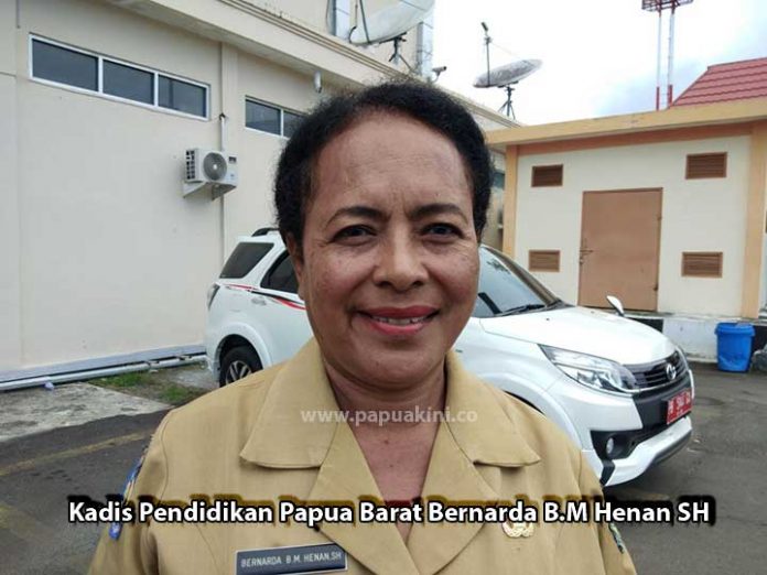 Kepala Dinas Pendidikan Papua Barat Bernarda BM Henan SH