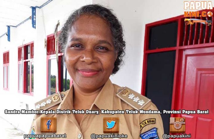 8 Staf Kantor Distrik Teluk Duary Buta Huruf