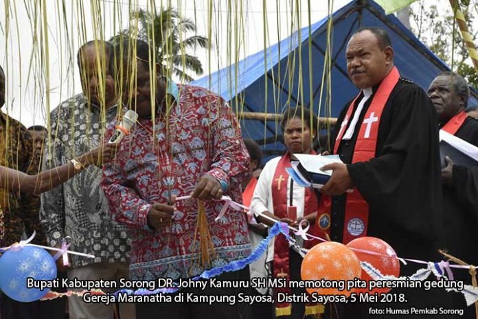 Resmikan Gedung Gereja Maranatha, Bupati Sorong Nostalgia