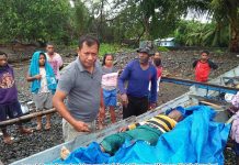 Seorang Pria dari Biak Dilaporkan Tewas Kena Petir dalam Perahu Seorang Pria dari Biak Dilaporkan Tewas Kena Petir dalam Perahu
