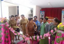 Pemprov Papua Cari Cinderamata Kerajinan Khas Perempuan Untuk PON 2020 Pemprov Papua Cari Cinderamata Kerajinan Khas Perempuan Untuk PON 2020