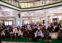 Bupati Nabire Ajak Warga Bersatu Uwatun Khasanah Bupati Nabire Ajak Warga Bersatu Uwatun Khasanah