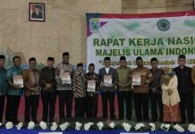 MUI Luncurkan Buku Moderasi Beragama Islam Berbasis Kearifan Lokal di Papua Barat MUI Luncurkan Buku Moderasi Beragama Islam Berbasis Kearifan Lokal di Papua Barat