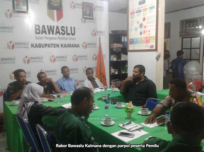 Rakor-Bawaslu-Kaimana-dengan-parpol-peserta-Pemilu Bawaslu Ingatkan 5 Kriteria APK