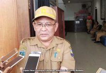 Bupati Minta Percepat Perizinan Usaha Kepala Dinas Kesehatan Kabupaten Manokwari, dr Alfred Bandaso