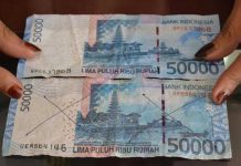 Uang Palsu Tak Akan Diganti Uang Palsu Tak Akan Diganti