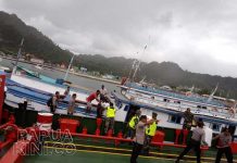 KPU Kaimana Distribusi Logistik ke Distrik Yamor KPU Kaimana Distribusi Logistik ke Distrik Yamor