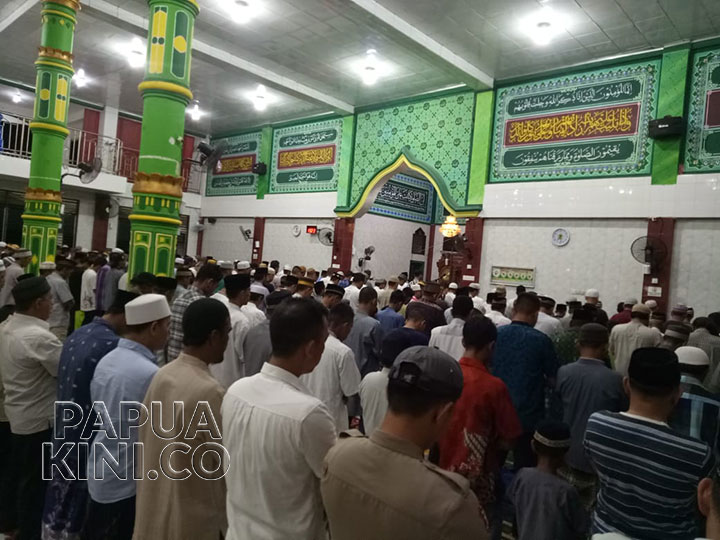 tarawih-pertama-teluk-bintuni Malam Ramadan Disambut Tarawih Pertama di Bintuni