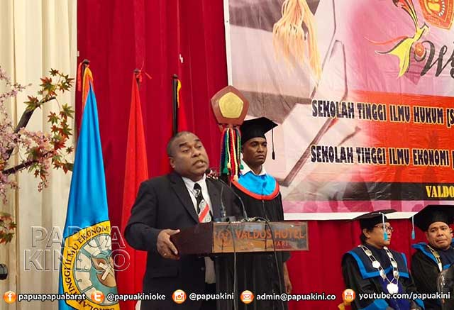 Kepala-Lembaga-Layanan-Pendidikan-Tinggi-(LLDIKTI)-Wilayah-XIV-Papua-dan-Papua-Barat,-Dr-Suriel-S-Mofu-SPd-MEd-TEFL-MPhil LLDIKTI Akui Kualitas STIE Mah Eisa dan STIH Bintuni, 1 Alumnus Tembus PNS Kemenristekdikti