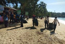 Sambut Harhubnas KSOP Manokwari Bersih Pantai Sambut Harhubnas KSOP Manokwari Bersih Pantai
