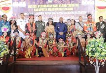 HUT VII Mansel, Gubernur Ingatkan Penggunaan Dana Desa HUT VII Mansel, Gubernur Ingatkan Penggunaan Dana Desa