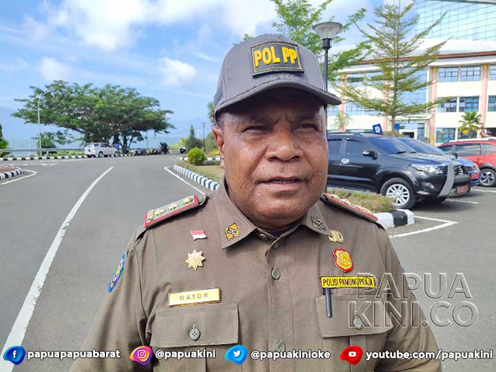 kasat-pol-pp-papua-barat Kasatpol PP Papua Barat Blokir Gaji Karena 3 Oknum Pejabat Bermasalah