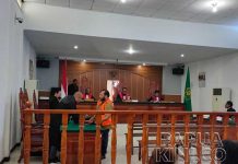 Sidang Pembakaran Bendera Merah Putih, JPU Tepis Eksepsi Terdakwa pembakaran bendera, PN Manokwari, Kejari Manokwari, rusuh Manokwari,