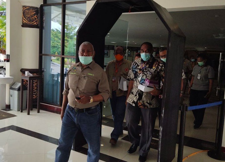 Covid-19 Bikin Anggaran Pekerjaan Pengusaha OAP Berkurang Covid-19 Bikin Anggaran Pekerjaan Pengusaha OAP Berkurang