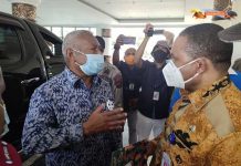 Palang Trans Papua Barat Dibuka, Masyarakat Minta Denda Adat 3 M Palang Trans Papua Barat Dibuka, Masyarakat Minta Denda Adat 3 M