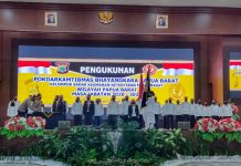 Pelantikan Pengurus Pokdar Kamtibmas Bhayangkara Papua Barat, Kapolda Ingatkan Tugas dan Fungsi Pelantikan Pengurus Pokdar Kamtibmas Bhayangkara Papua Barat, Kapolda Ingatkan Tugas dan Fungsi