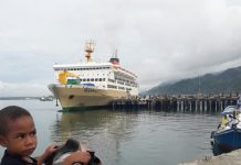 700 Seat KM Nggapulu Dari Kaimana, Penumpang Lanjutan Dilarang Turun 700 Seat KM Nggapulu Dari Kaimana, Penumpang Lanjutan Dilarang Turun