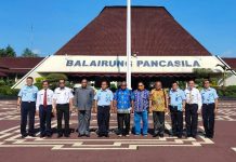 Tim Pemprov Papua Barat Kunjungi SMA Taruna Nusantara Tim Pemprov Papua Barat Kunjungi SMA Taruna Nusantara