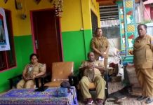 10 KK di Pegaf Dapat Bantuan Bahan Bangunan Rumah Dari Dinas PMK Papua Barat 10 KK di Pegaf Dapat Bantuan Bahan Bangunan Rumah Dari Dinas PMK Papua Barat