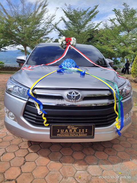 PJS Ketenagakerjaan Papua Barat Serahkan Innova ke Pemprov