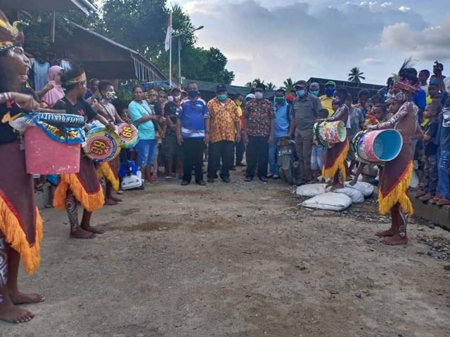 PMK2 Resmikan Empat Posko Pemenangan di Distrik Tuhiba