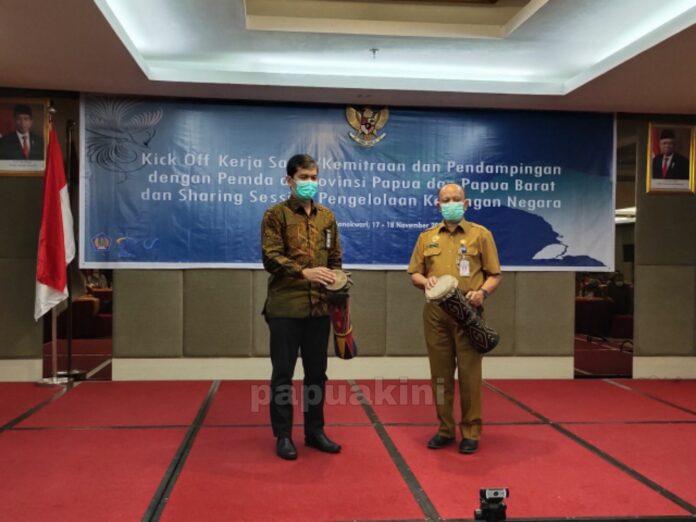 PicsArt_11-17-11.50.14 Gubernur Ingin Ada Forkom Pengelolaan APBN dan APBD Dengan Ditjen Perbendaharaan