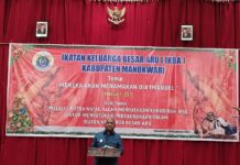 Ikatan Keluarga Besar Aru Manokwari Terima Kasih Gubernur Papua Barat Ikatan Keluarga Besar Aru Manokwari Terima Kasih Gubernur Papua Barat