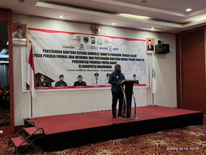 Gubernur Papua Barat Tidak Open House Natal