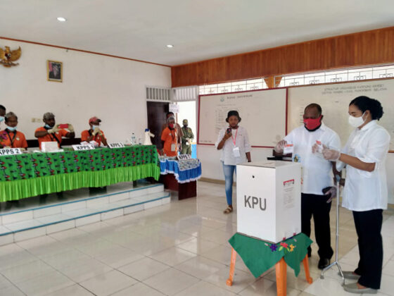 Mawar Bab II Doa Bersama Sebelum Mencoblos