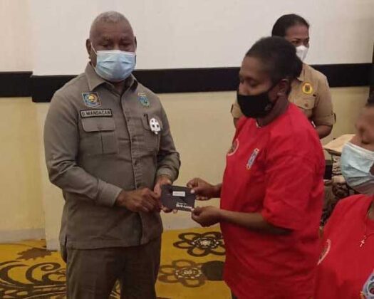 Pemprov Salurkan 22,095 M Tangan Kasih di Kota Sorong