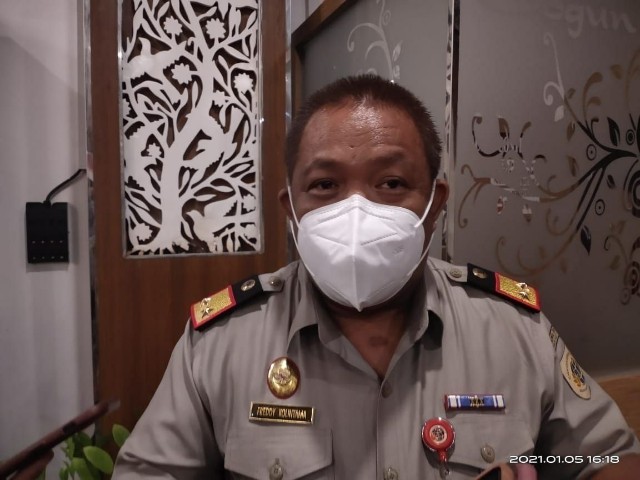 Gubernur Papua Barat Serahkan 7275 Sertifikat Tanah