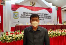 Pemprov Papua Barat Bebaskan Bea Balik Nama Kendaraan Kedua Pemprov Papua Barat Bebaskan Bea Balik Nama Kendaraan Kedua