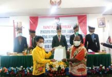 KPU Tetapkan Mawar Bab II Bupati dan Wakil Bupati Manokwari Selatan Terpilih KPU Tetapkan Mawar Bab II Bupati dan Wakil Bupati Manokwari Selatan Terpilih