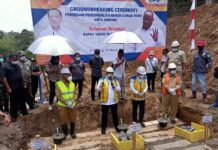 Proyek Pengendalian Banjir Sungai Remu Sorong Mulai Dikerjakan Proyek Pengendalian Banjir Sungai Remu Sorong Mulai Dikerjakan